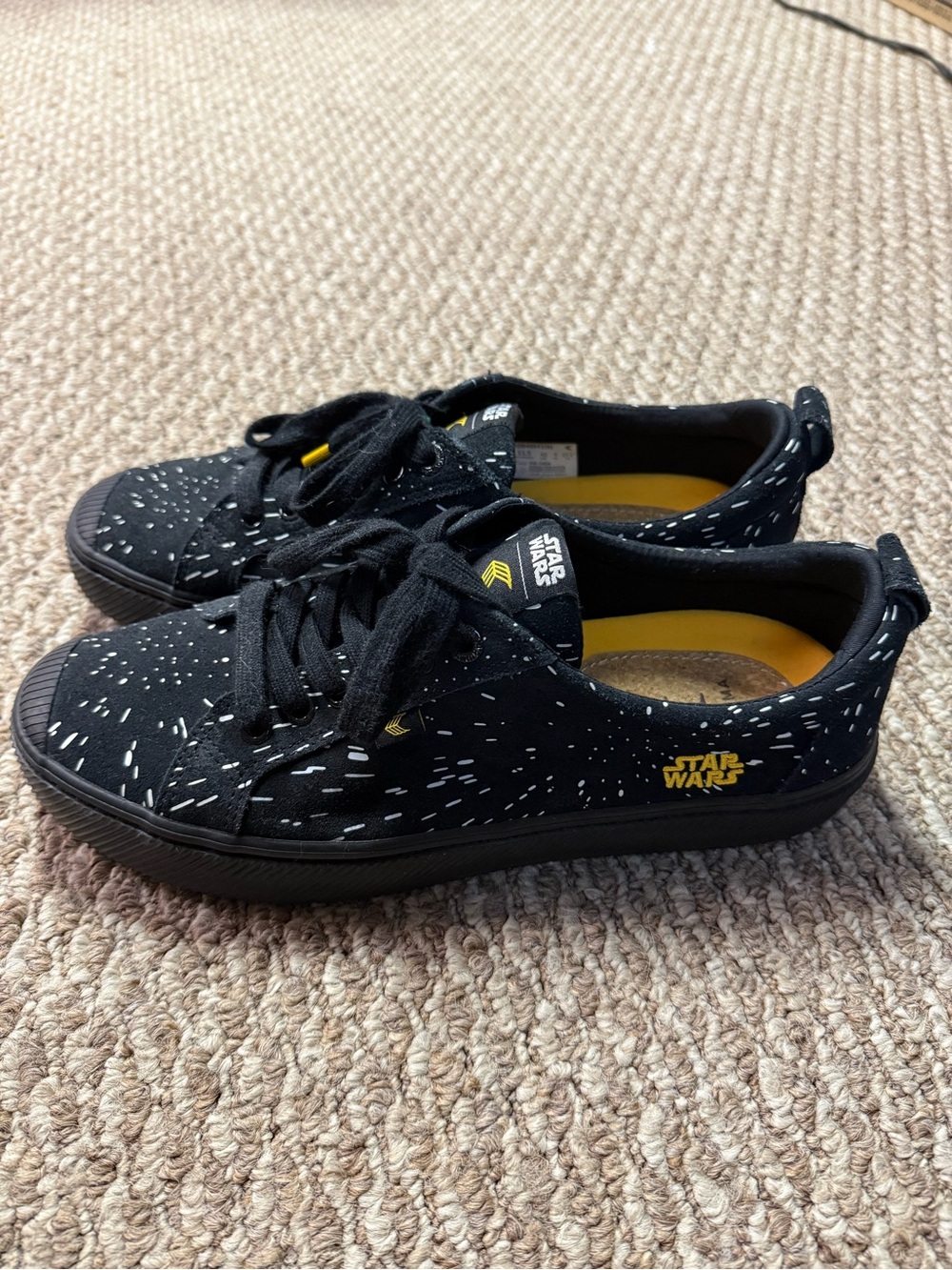 Star Wars Men’s Black Casual Sneakers with White Speckle